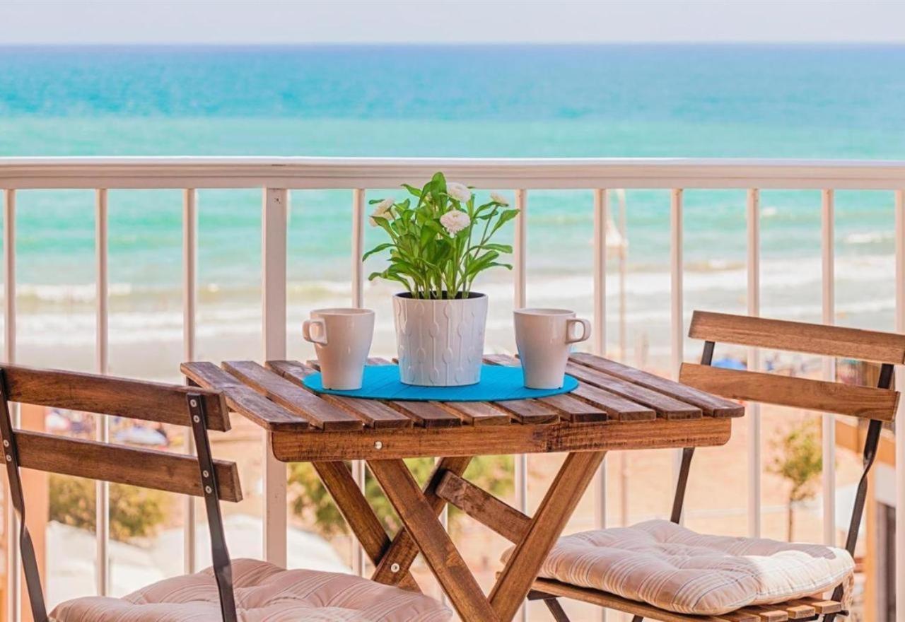 Seaview Modern Beach Apartment 瓜尔达马尔·德尔·塞古拉 外观 照片